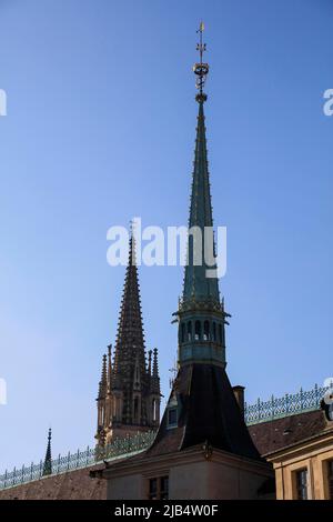 Tours du Palais des Ducs de Lorraine et de la Basilique néo-gothique de Saint-Epvre, site classé au patrimoine mondial de l'UNESCO, Nancy, département de Banque D'Images