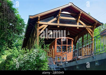 Voiture du chemin de fer de la haute montagne à la gare de Molkenkur, gare, véhicule ferroviaire, téléphérique, funiculaire, Heidelberg train de montagne, également Banque D'Images