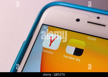 Kumamoto / JAPON - octobre 12 2020 : applications Yandex et Yndex Go sur l'écran d'accueil de l'iPhone. Banque D'Images