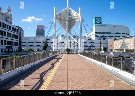 Shimonoseki, Yamaguchi / JAPON - août 14 2020 : Seamall Shimonoseki, un grand centre commercial à côté de la gare JR Shimonoseki, par beau temps. Banque D'Images