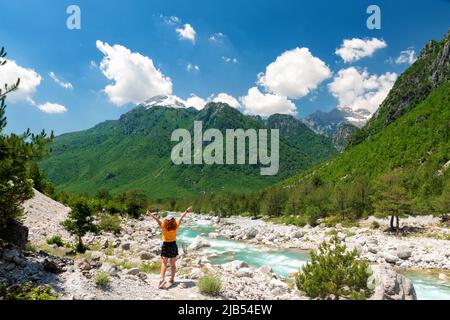 Montagnes au nord de l'Albanie Banque D'Images