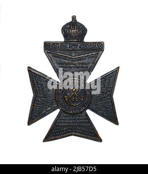 Un insigne de chapeau du Royal Rifle corps du Roi, tel qu'il a été publié vers 1905-1952, y compris pendant les deux guerres mondiales. Banque D'Images