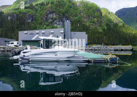 Mowi Steinsvik smolt installation à Steinsvik, dans la municipalité de Volda, en Norvège, sur 27 mai 2022. (CTK photo/Libor Sojka) Banque D'Images