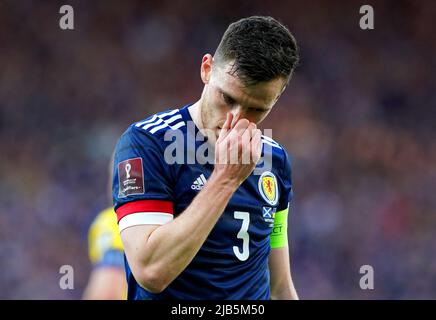 Andrew Robertson, en Écosse, lors du match de demi-finale de la coupe du monde de la FIFA 2022 Qualificater au parc Hampden, à Glasgow. Date de la photo: Mercredi 1 juin 2022. Banque D'Images