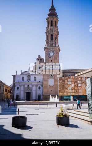 La Cathédrale du Sauveur ou la Seo de Saragosse est une cathédrale catholique romaine à Saragosse, à Aragon, en Espagne Banque D'Images