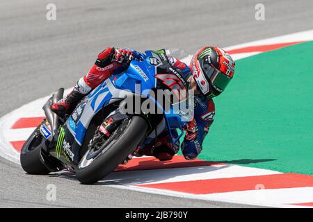 BARCELONE, ESPAGNE - JUIN 03 GP ÉNERGIE DE LA CATALOGNE-LIBRE PRATIQUE pilote espagnol Alex Rins (42) de l'équipe Suzuki MotoGP pendant la MotoGP de Catalunya LIBRE PRATIQUE au circuit de Barcelone-Catalunya sur 03 juin 2022 à Barcelone, Espagne. Banque D'Images