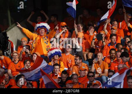 Bruxelles, Belgique. 03rd juin 2022. BRUXELLES - les supporters Orange lors du match de la Ligue des Nations de l'UEFA entre la Belgique et les pays-Bas au stade du Roi Baudouin à 3 juin 2022 à Bruxelles, Belgique. KOEN VAN WEEL crédit: ANP/Alay Live News Banque D'Images