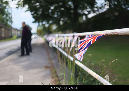 SKEEBY, NORTH YORKSHIRE, Royaume-Uni, JUIN 2nd les drapeaux de l'Union sont en abondance pour les célébrations du Jubilé de platine de la Reine dans le village de Skeeby dans la circonscription de Rishi Sunak, Richmond (œuvres) (photo de Pat Scaasi | MI News) Credit: MI News & Sport /Alay Live News Banque D'Images