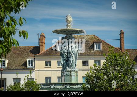 Vue sur la fontaine place saint jean dans la ville de Melun en France Banque D'Images