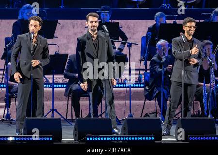 Vérone, Italie. 3th juin 2022. Les trois chanteurs italiens de 'il Volo' lors de leurs spectacles en direct dans Arena di Verona, pour la première date de leur tournée mondiale '10 ans live 2022' Credit: Roberto Tommasini/Alay Live News Banque D'Images