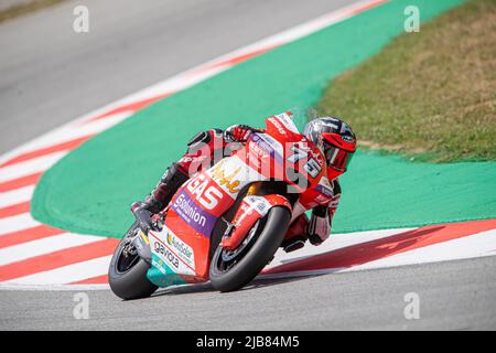 Barcelone, Espagne. 03rd juin 2022. BARCELONE, ESPAGNE - JUIN 03 GP ÉNERGIE DE LA PRATIQUE LIBRE DE CATALOGNE 2 Espagnol Moto2 pilote Albert Arenas (75) de l'équipe de l'INDE ASPAR Moto2 pendant la pratique LIBRE de MotoGP de Catalunya au circuit de Barcelone-Catalunya sur 03 juin 2022 à Barcelone, Espagne. Crédit : rosdemora/Alay Live News Banque D'Images