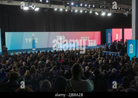 Buenos Aires, Argentine, 3rd juin 2022. Le président de la nation Alberto Fernández et la vice-présidente Cristina Fernandez à l'événement pour le 100th anniversaire de la société d'énergie d'État des champs pétrolifères fiscaux (YPF dans son acronyme espagnol). (Crédit: Esteban Osorio/Alay Live News). Banque D'Images