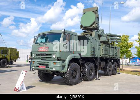 RÉGION DE MOSCOU, RUSSIE - le 25 AOÛT 2020 : le complexe russe de missiles et d'armes autopropulsés 'Pantsir-S' est une exposition de la technique militaire Banque D'Images