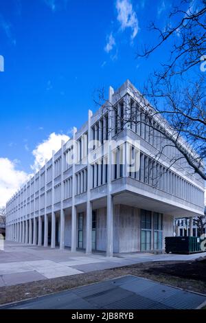 The Pentis Building, 1964, par Yamasaki, campus de l'Université d'État Wayne, Detroit, Michigan, États-Unis Banque D'Images
