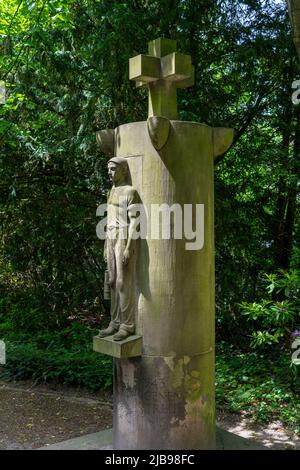 Cimetière de Rotthauser à Gelsenkirchen, mémorial et lieu de sépulture des victimes de l'accident minier de 23.08.1943 à la collierie de Dahlbusch, avec 3 Banque D'Images