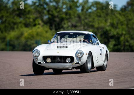 Dijon, France. 04th juin 2022. 20 Christian DUMOLIN, (BE), Ferrari 250 GT SWB / 1962, action pendant le Grand Prix de l'Age d'Or 2022, de 3 juin à 5, 2022 sur le circuit de Dijon-Prenois, à Dijon, France - photo Julien CUER / DPPI crédit: DPPI Media/Alay Live News Banque D'Images