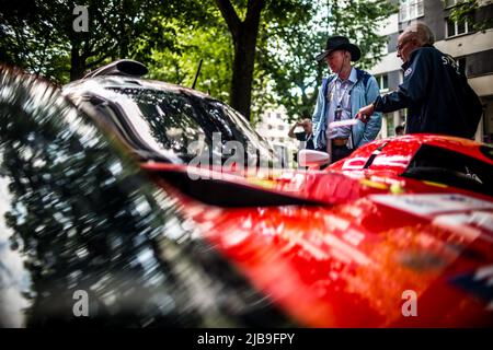 Le Mans, France. 04th juin 2022. GLICKENHAUS Jim (etats-unis), propriétaire de course de Glickenhaus, portrait lors de la scrutateur des 2022 24 heures du Mans, 3rd tour du Championnat mondial d'endurance FIA 2022, sur le circuit de la Sarthe, de 3 juin à 4, 2022 au Mans, France - photo: Thomas Fenetre/DPPI/LiveMedia crédit: Agence photo indépendante/Alamy Live News Banque D'Images