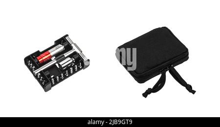 Tournevis avec mécanisme réversible et support magnétique de buses remplaçables. Un jeu de buses. Outils pour l'atelier de construction et de réparation. Isoler activé Banque D'Images