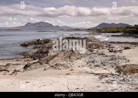 Plage de Renvyle sur la côte du Connemara, comté de Galway, Irlande Banque D'Images