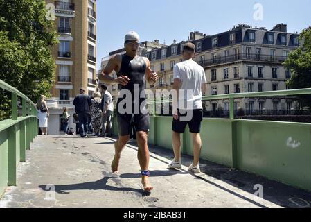 SwimXperience 2022, courses de natation et obstacles organisés par la fédération française de natation et l'Hôtel de ville du 10th arrondissement de Paris, sur le canal Saint Martin à Paris, France, sur 04 juin 2022. Photo de Patrice Pierrot/ABACAPRESS.COM Banque D'Images