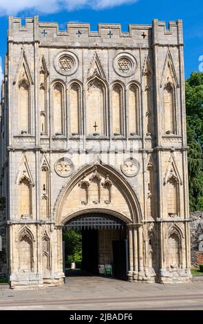 Abbeygate l'entrée à Abbey Gardens, Bury St Edmunds, Suffolk, Angleterre, Royaume-Uni Banque D'Images