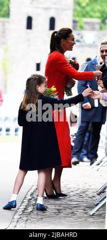 Cardiff, Royaume-Uni. 04 juin 2022. Le prince William, duc de Cambridge, Catherine, duchesse de Cambridge et leurs enfants le prince George et la princesse Charlotte visitent le château de Cardiff lors des célébrations du Jubilé de platine pour la reine Elizabeth ll à Cardiff, au pays de Galles. Crédit: Anwar Hussein crédit: Anwar Hussein/Alay Live News crédit: Anwar Hussein/Alay Live News Banque D'Images