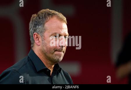 Hans-Dieter Hansi Flick, entraîneur national, dans le match de l'UEFA Nations League 2022 ITALIE - ALLEMAGNE en saison 2022/2023 le 04 juin 2022 à Bologne, Italie. © Peter Schatz / Alamy Live News Banque D'Images