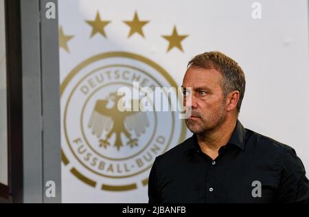 Hans-Dieter Hansi Flick, entraîneur national, dans le match de l'UEFA Nations League 2022 ITALIE - ALLEMAGNE en saison 2022/2023 le 04 juin 2022 à Bologne, Italie. © Peter Schatz / Alamy Live News Banque D'Images