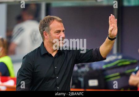 Hans-Dieter Hansi Flick, entraîneur national, dans le match de l'UEFA Nations League 2022 ITALIE - ALLEMAGNE en saison 2022/2023 le 04 juin 2022 à Bologne, Italie. © Peter Schatz / Alamy Live News Banque D'Images