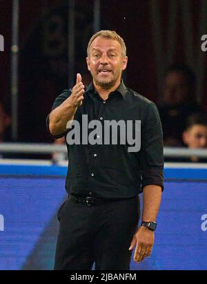 Hans-Dieter Hansi Flick, entraîneur national, dans le match de l'UEFA Nations League 2022 ITALIE - ALLEMAGNE en saison 2022/2023 le 04 juin 2022 à Bologne, Italie. © Peter Schatz / Alamy Live News Banque D'Images