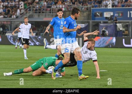 Bologne, Italie. 04th juin 2022. Goalchance Timo WERNER (GER), action, duels contre Francesco ACERBI (ITA) et goalwart Gianluigi DONNARUMMA (ITA), scène de zone de pénalité. Football UEFA Nations League, groupe phase 1.match day Italie (ITA) - Allemagne (GER) 1-1, on 4 juin 2022, Renato Dall `Stade Ara Bologna crédit: dpa/Alay Live News Banque D'Images