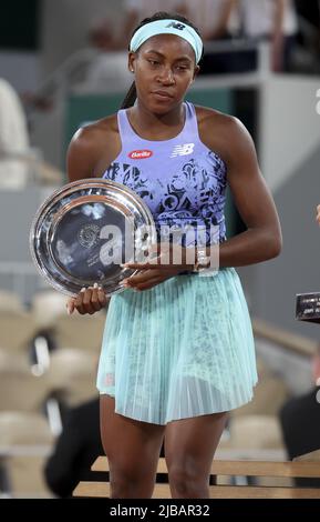 Finaliste Coco Gauff des Etats-Unis lors de la cérémonie féminine finale du trophée le 14 jour de Roland-Garros 2022, French Open 2022, deuxième tournoi de tennis Grand Chelem de la saison sur 4 juin 2022 au stade Roland-Garros à Paris, France - photo: Jean Catuffe/DPPI/LiveMedia Banque D'Images