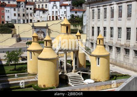 Cloître de Manga, alias Jardim da Manga, œuvre architecturale Renaissance avec fontaines, date de 1528, Coimbra, Portugal Banque D'Images