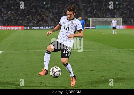 Bologne, Italie. 04th juin 2022. Jonas HOFMANN (GER), action, simple action, image, découpe, Plan de corps complet, figure complète Soccer UEFA Nations League, groupe phase 1st match day Italie (ITA) - Allemagne (GER) 1-1, on 4 juin 2022, Renato Dall `Ara Stadium Bologne crédit: dpa/Alay Live News Banque D'Images