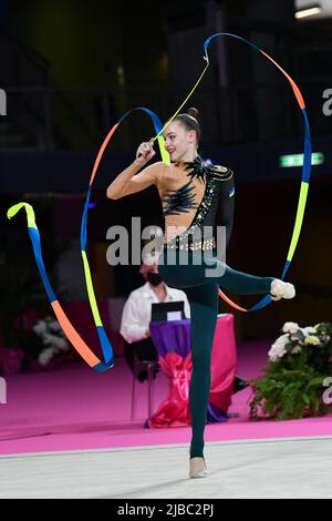 Melaniia Tur (UKR) pendant la coupe du monde de GYMNASTIQUE rythmique FIG 2022, gymnastique à Pesaro, Italie, 03 juin 2022 Banque D'Images