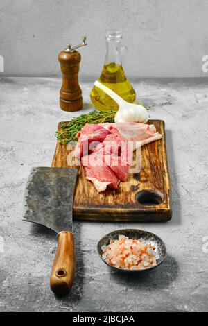 Jambe d'agneau non cuite crue, jarret de jarret Banque D'Images