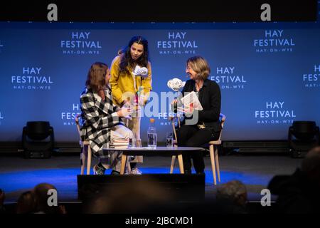 Hay-on-Wye, pays de Galles, Royaume-Uni. 5th juin 2022. 355 - Christina Lamb parle à Katya Adler au Hay Festival 2022, pays de Galles. Crédit : Sam Hardwick/Alamy. Banque D'Images