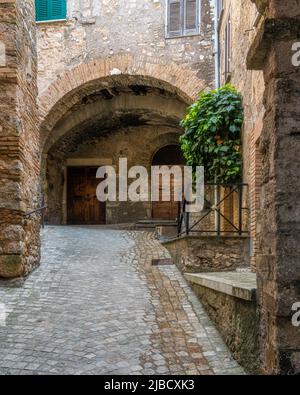 Calvi dell'Umbria, beau village de la province de Terni, Ombrie, Italie. Banque D'Images