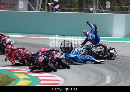 Barcelone, Espagne. 05th juin 2022. 2022 juin 5th. Gran Premi Monster Energy de Catalunya, MotoGP, course: Fabio Quartararo (FRA), Monster Energy Yamaha MotoGP, Aleix Espargaro (ESP), Aprilia Racing et Alex Rins (ESP), Team Suzuki Ecstar Credit: Joma/Alamy Live News Banque D'Images