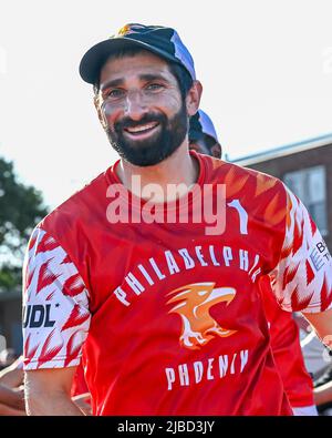 Match de compétition Frisbee ultime - joueurs professionnels de Frisbee AUDL sur le disque Phoenix USA de Philadelphie Banque D'Images