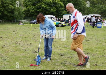 Comté de Durham, Angleterre. 05-06-2022. Wolviston Village Queen Elizabeth Platinum Jubilee pique-nique, mesurer la compétition de projection de puits pour enfants 05-06-2022. (Photo de Harry Cook | MI News) Credit: MI News & Sport /Alay Live News Banque D'Images