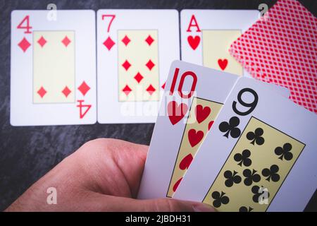 Cartes de poker. Combinaison gagnante en cartes. Maison complète en main. Jeu de cartes. Banque D'Images