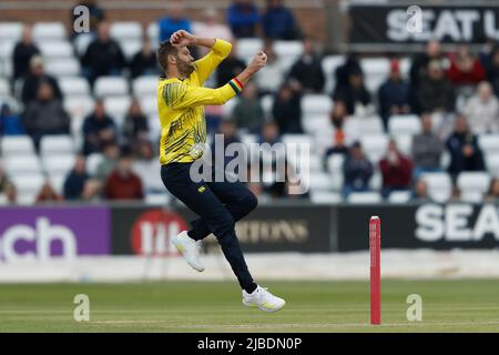 CHESTER LE STREET, ROYAUME-UNI. 5th JUIN Andrew Tye de Durham Bowls pendant le match de Blast Vitality T20 entre le Durham County Cricket Club et le Northamptonshire County Cricket Club au Seat unique Riverside, Chester le Street, le dimanche 5th juin 2022. (Crédit : will Matthews | MI News) crédit : MI News & Sport /Alay Live News Banque D'Images