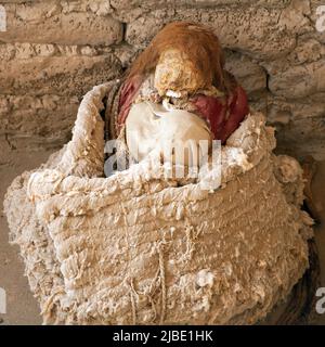 Fouilles historiques de la préinca Nazca ou du cimetière de civilisation de Nasca Chauchilla dans la région de Nazca au Pérou Banque D'Images