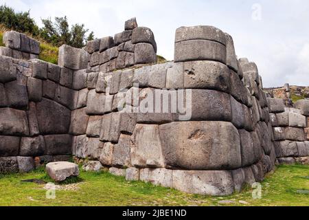 Vue sur Sacsayhuaman, ruines de l'Inca à Cusco ou Cuzco, Pérou Banque D'Images