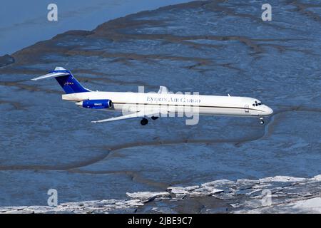 Everts Air Cargo McDonnell Douglas MD-82. Vue aérienne de l'avion de fret aérien d'Everts. Banque D'Images