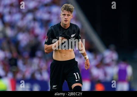Barcelone, Espagne. 5 juin 2022, Alex Greive de Nouvelle-Zélande lors du match amical entre le Pérou et la Nouvelle-Zélande a joué au stade RCDE sur 5 juin 2022 à Barcelone, Espagne. (Photo de Bagu Blanco / PRESSINPHOTO) Banque D'Images