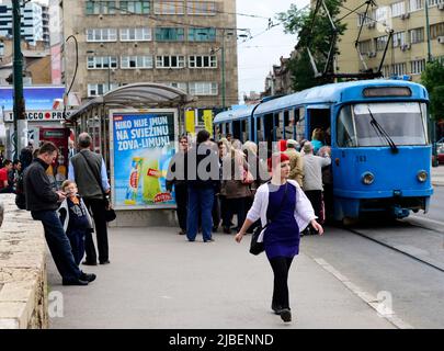 Un ancien tramway dans le centre de Sarajevo, en Bosnie-Herzégovine. Banque D'Images