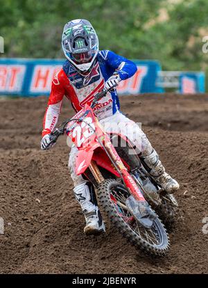 Cordova, CA, 04 juin 2022 Rancho Cordova, CA États-Unis Chase Saxton sort du tour 16 pendant le Lucas Oil Pro Motocross Hangtown Classic 450 Group A qualifiant au Hangtown Rancho Cordova, CA Thurman James/CSM Banque D'Images