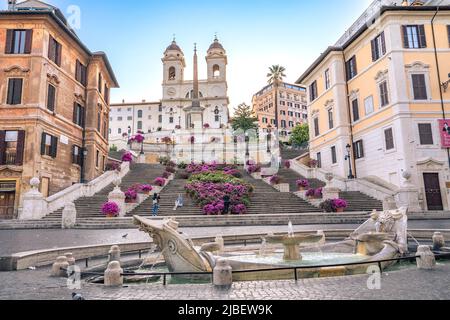 Marches espagnoles à Rome tôt le matin avant l'arrivée de la foule Banque D'Images